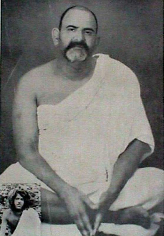 Neem Karoli Baba gives darshan to Kamla Didi